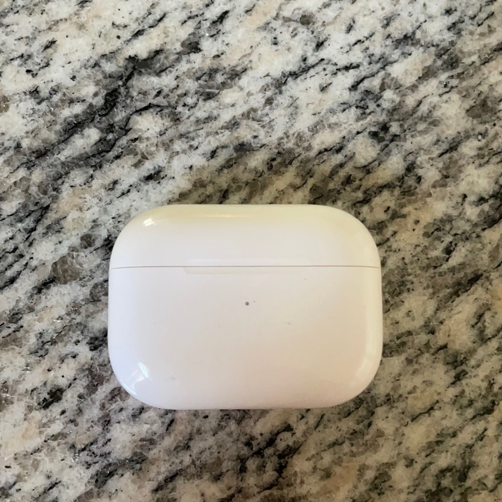 *USED ONCE* Apple AirPods Pro